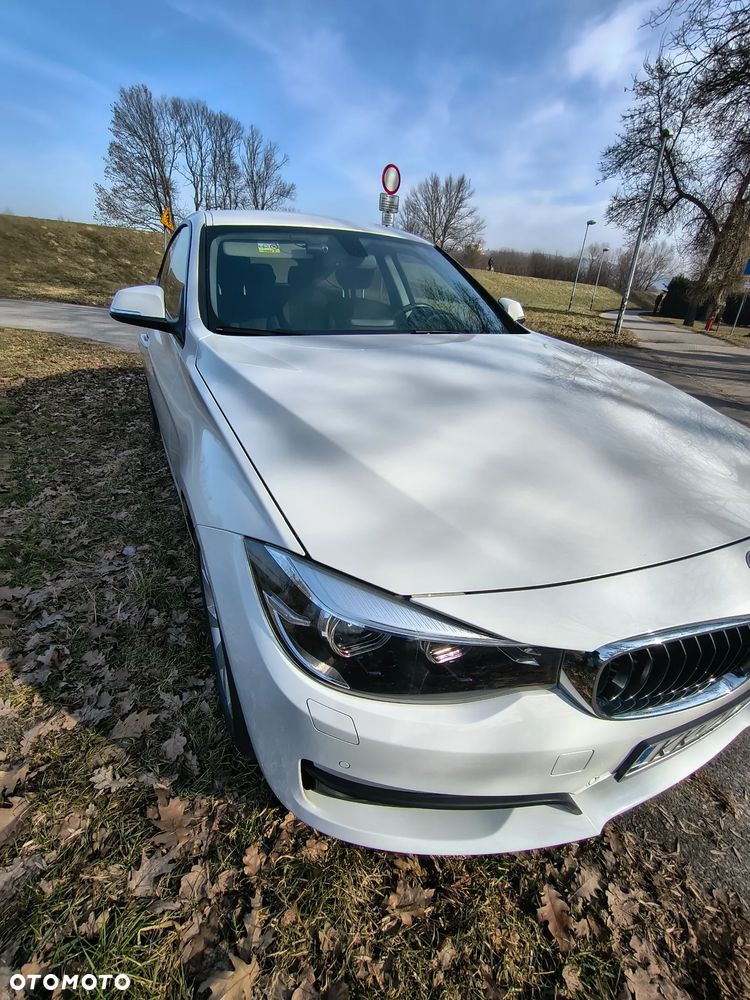BMW 3GT 320i xDrive - 2