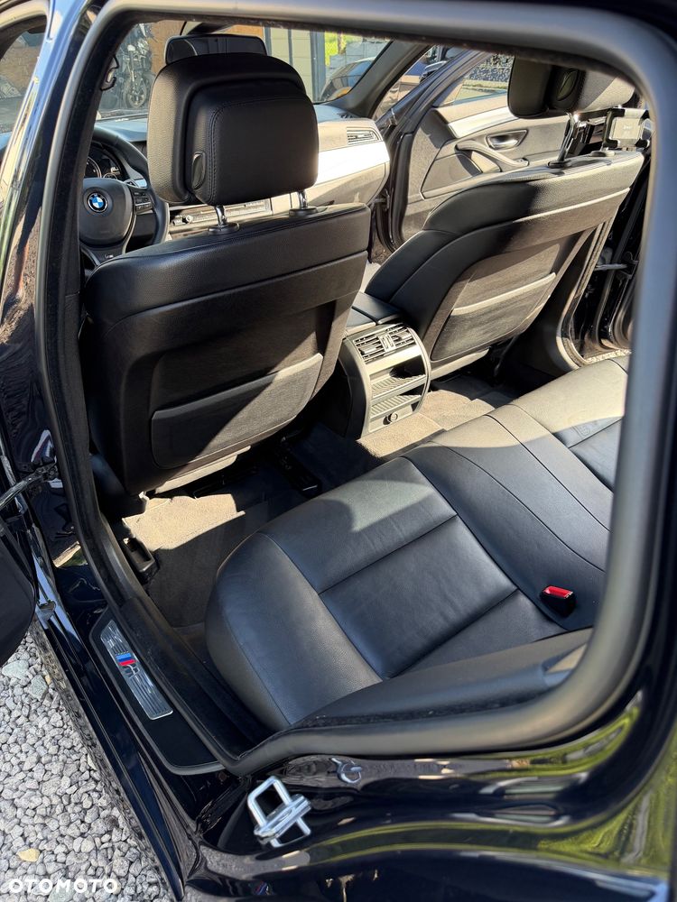 BMW Seria 5 525d xDrive - 18