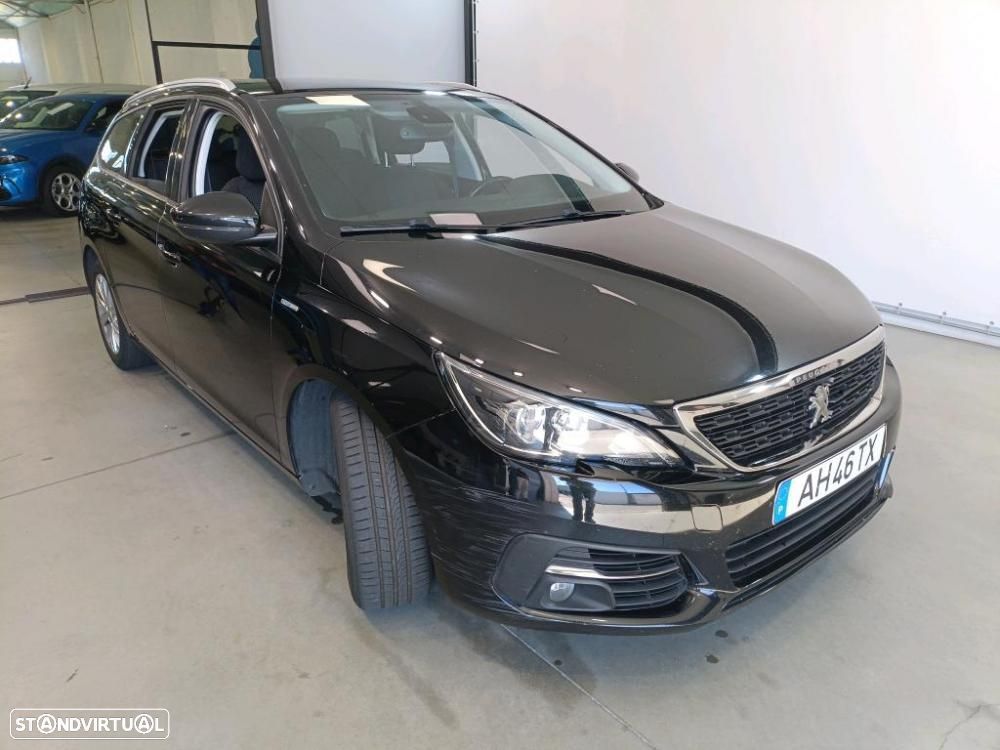 Peugeot 308 2021 photo 2