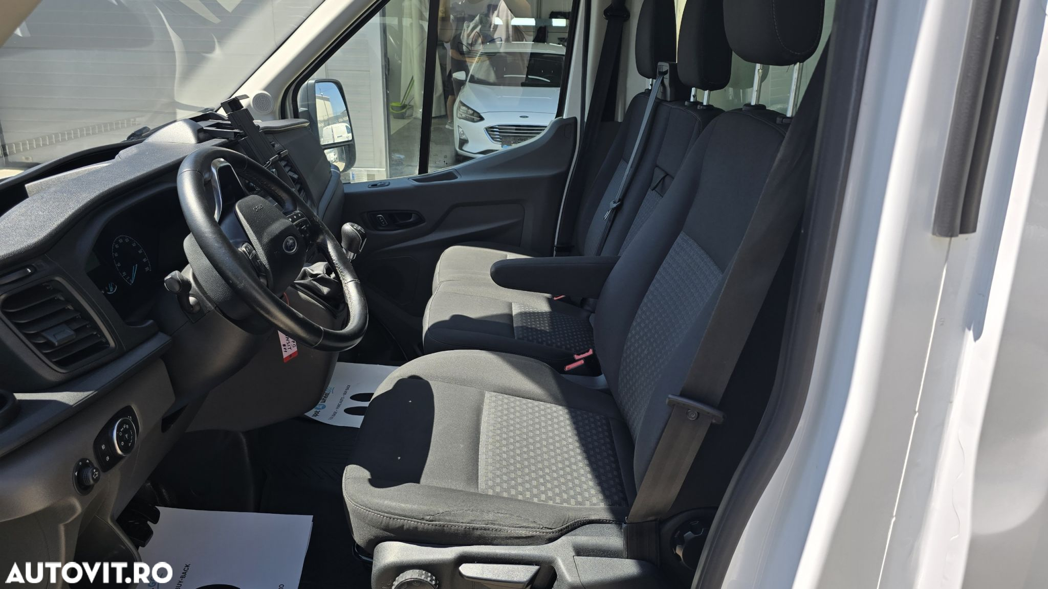 Ford Transit - 12