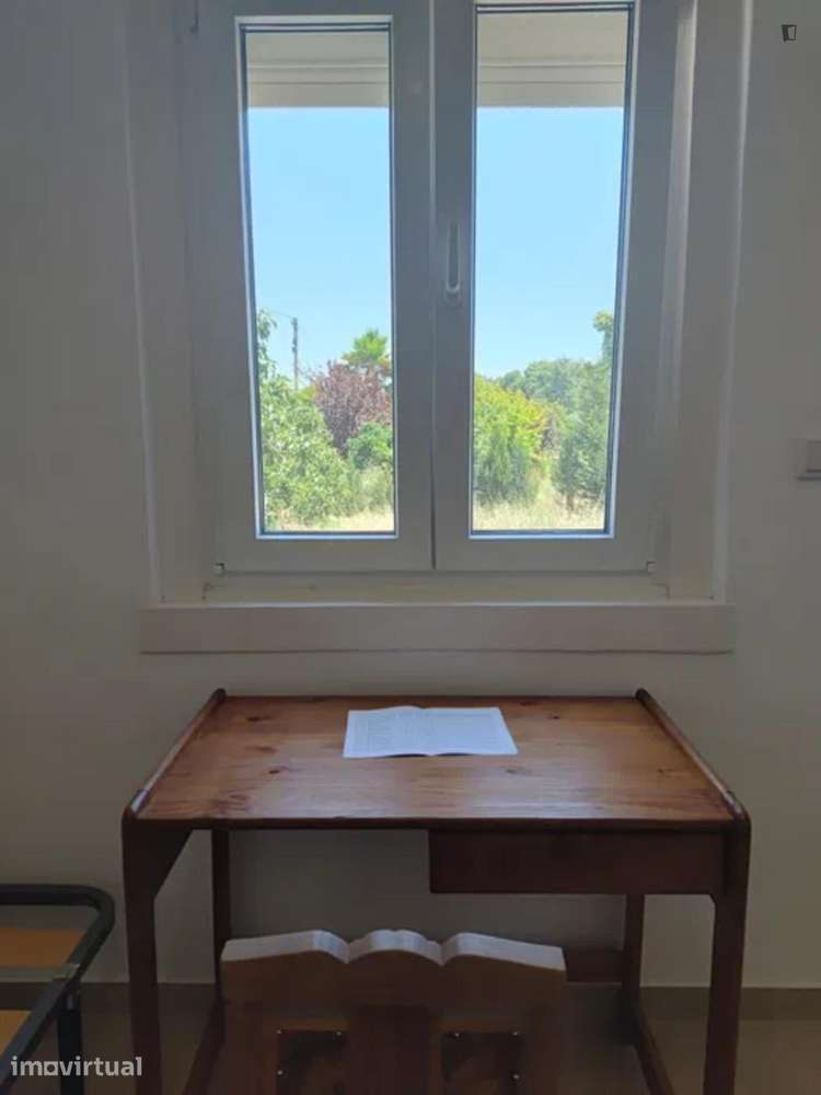 Quarto - localizado em Tomar - Grande imagem: 2/7