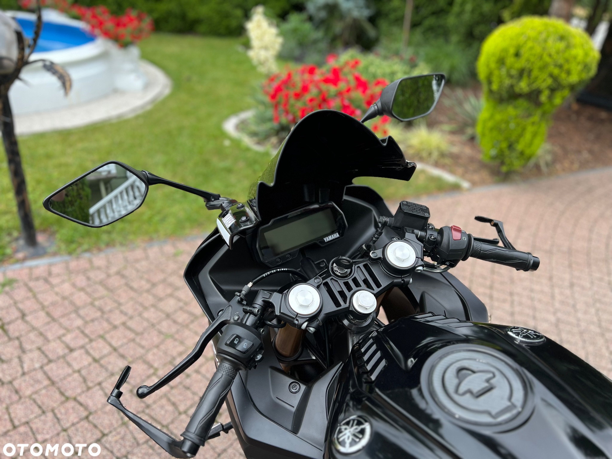 Yamaha YZF - 32