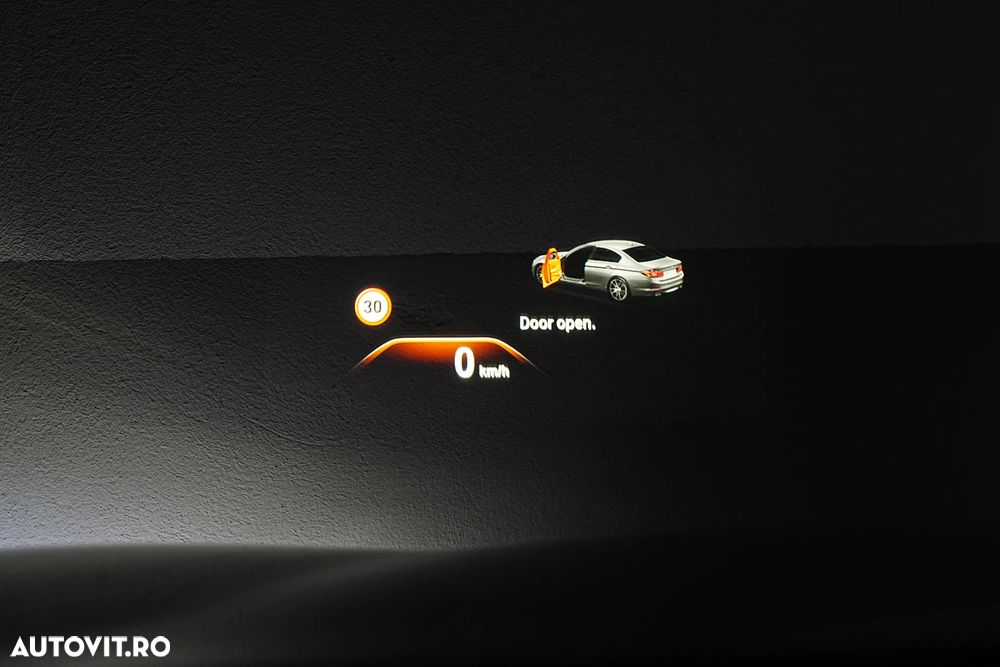 BMW Seria 5 520d xDrive AT - 28