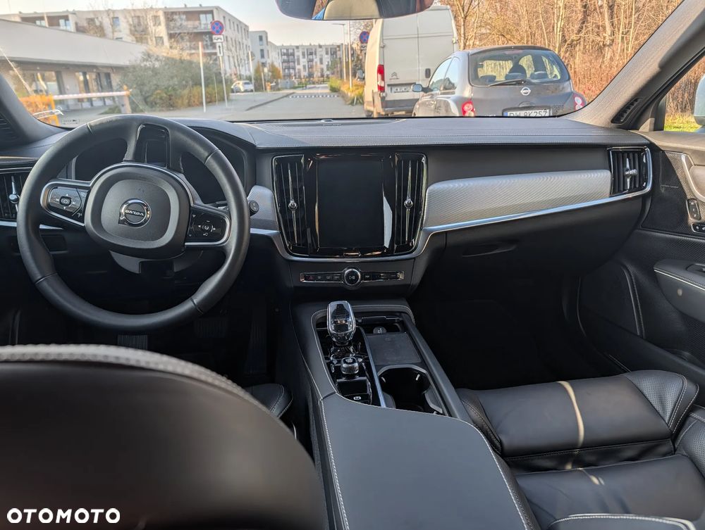 Volvo V90 Cross Country - 16