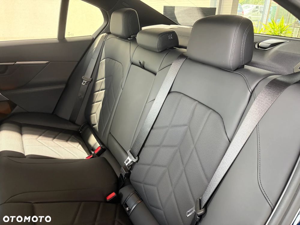BMW Seria 5 530e PHEV M Sport - 15