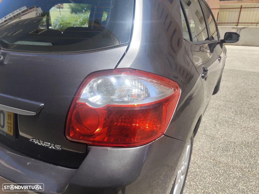 Toyota Auris - 12
