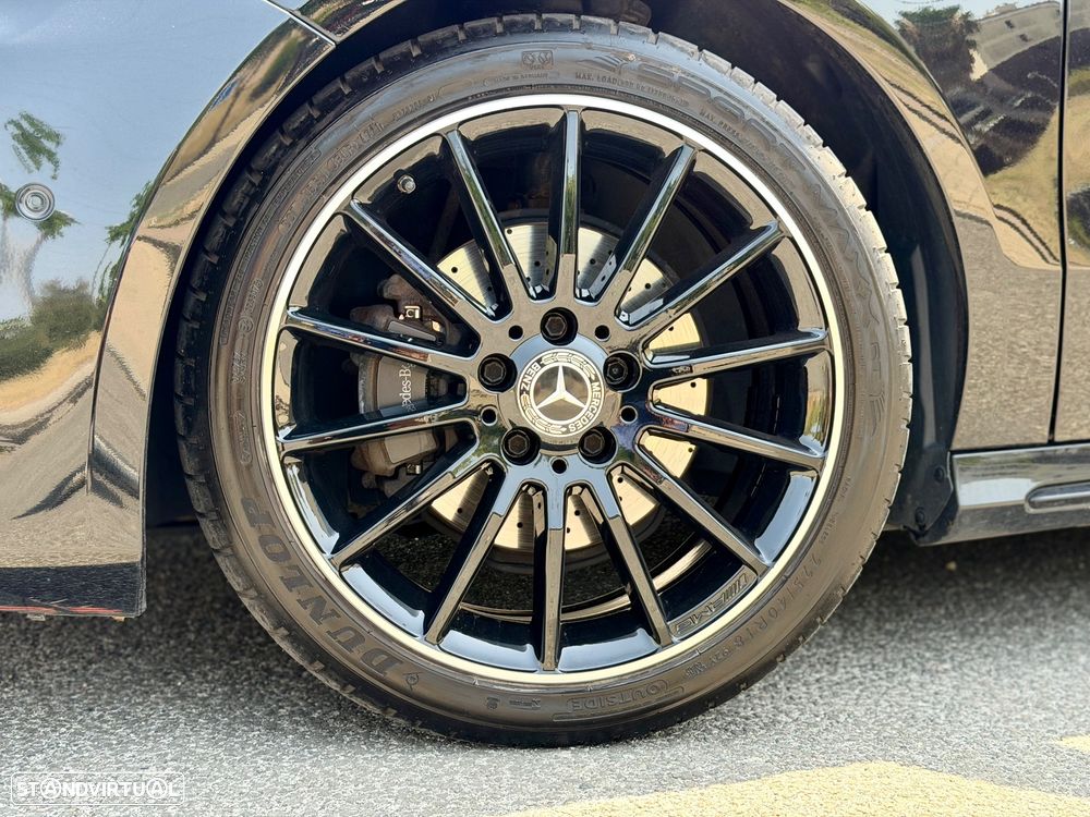 Mercedes-Benz A 180 d 7G-DCT AMG Line - 3