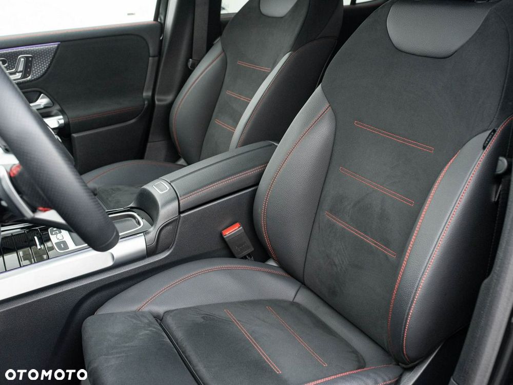 Mercedes-Benz GLB 200 d 4-Matic AMG Line 8G-DCT - 12