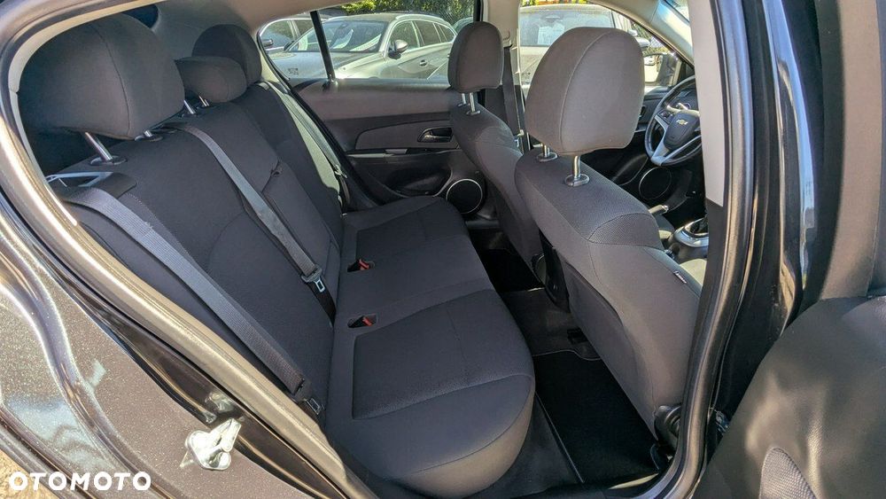 Chevrolet Cruze - 16
