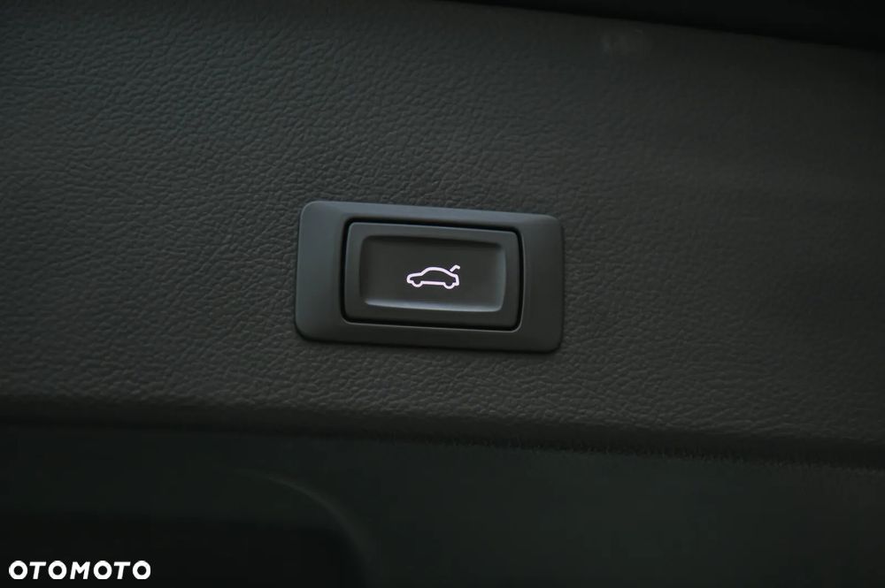 Audi A6 Avant 2.0 TDI ultra S tronic - 35