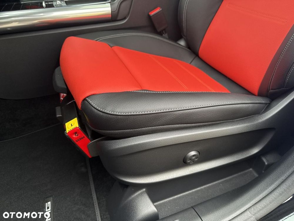 Mercedes-Benz GLA - 14