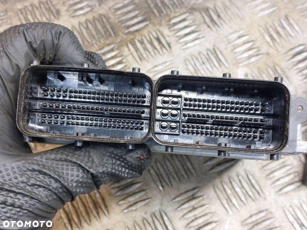 ZESTAW STARTOWY SKODA OCTAVIA III 2.0 TDI 04L907309R 5Q0937084CM 5E0920781E - 3