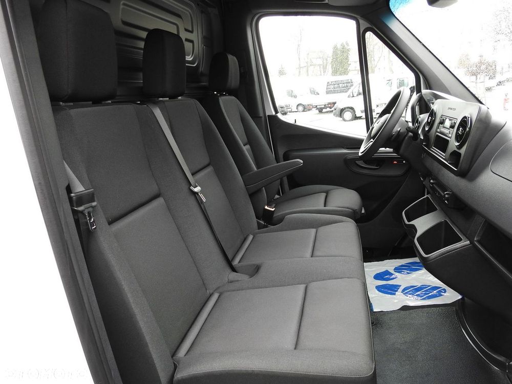 Mercedes-Benz ESPRINTER NOWY ELEKTRYCZNY FURGON AUTOMAT  GWARANCJA  95KM - 37