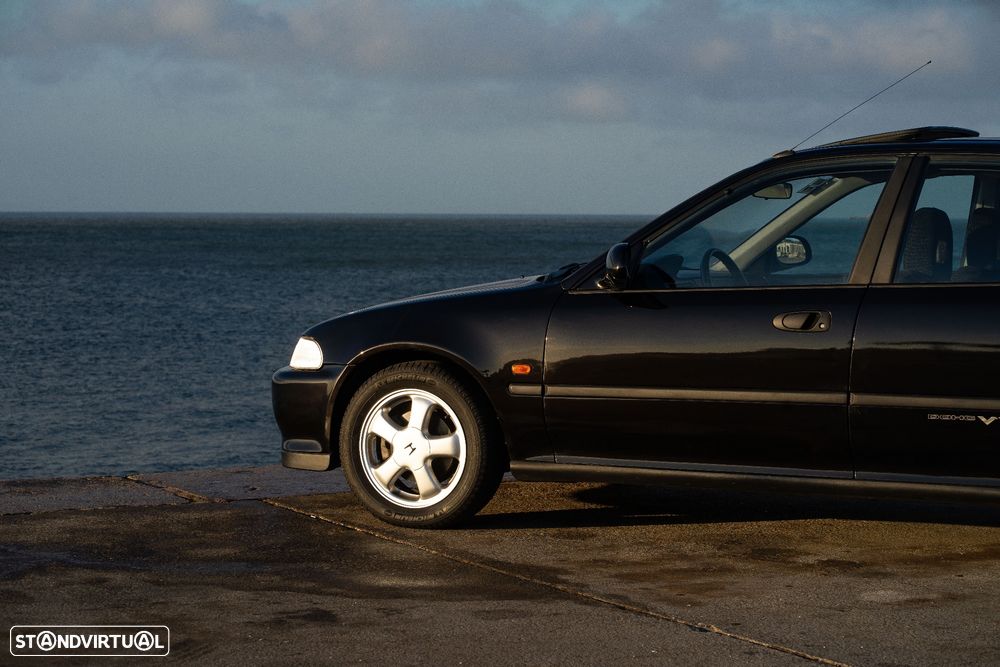 Honda Civic 1.6 VTi - 30