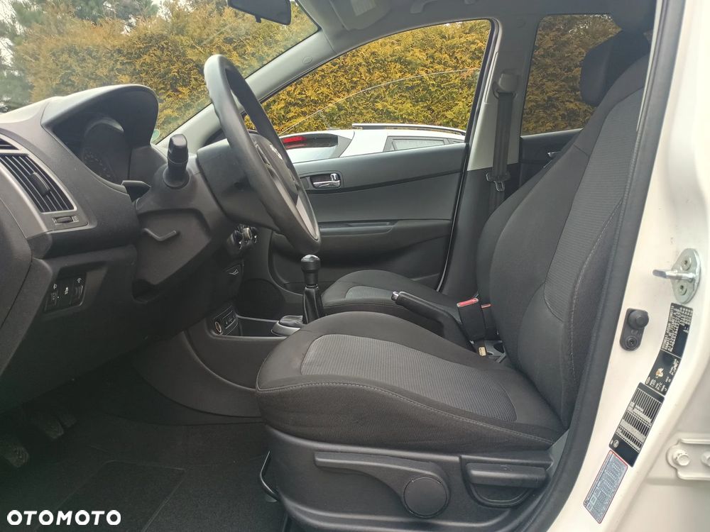 Hyundai i20 1.2 Trend - 20