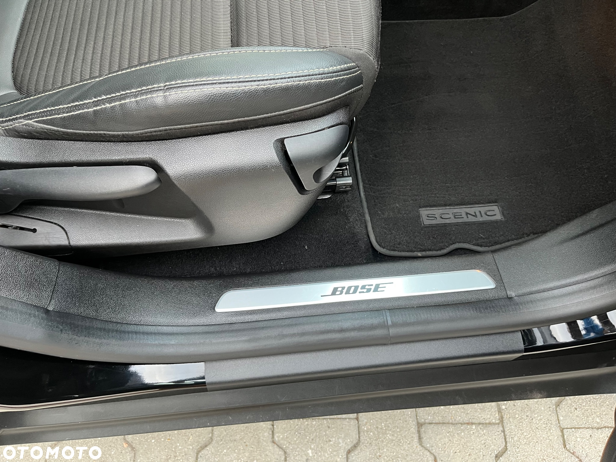 Renault Grand Scenic - 12