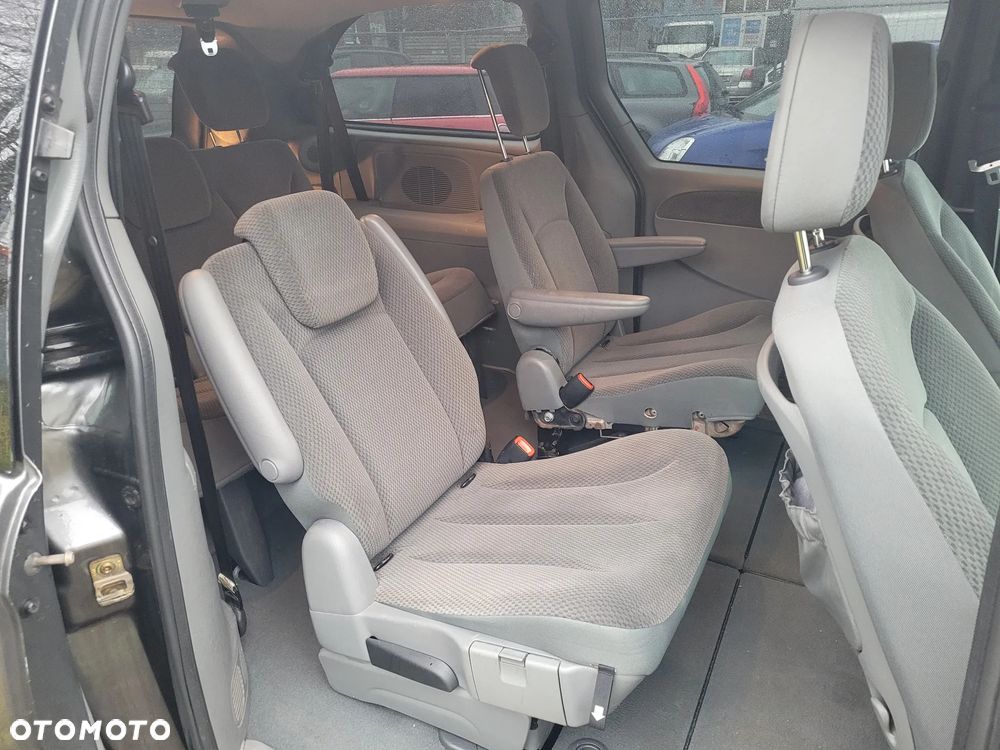 Chrysler Grand Voyager 2.8 CRD SE S&G - 14
