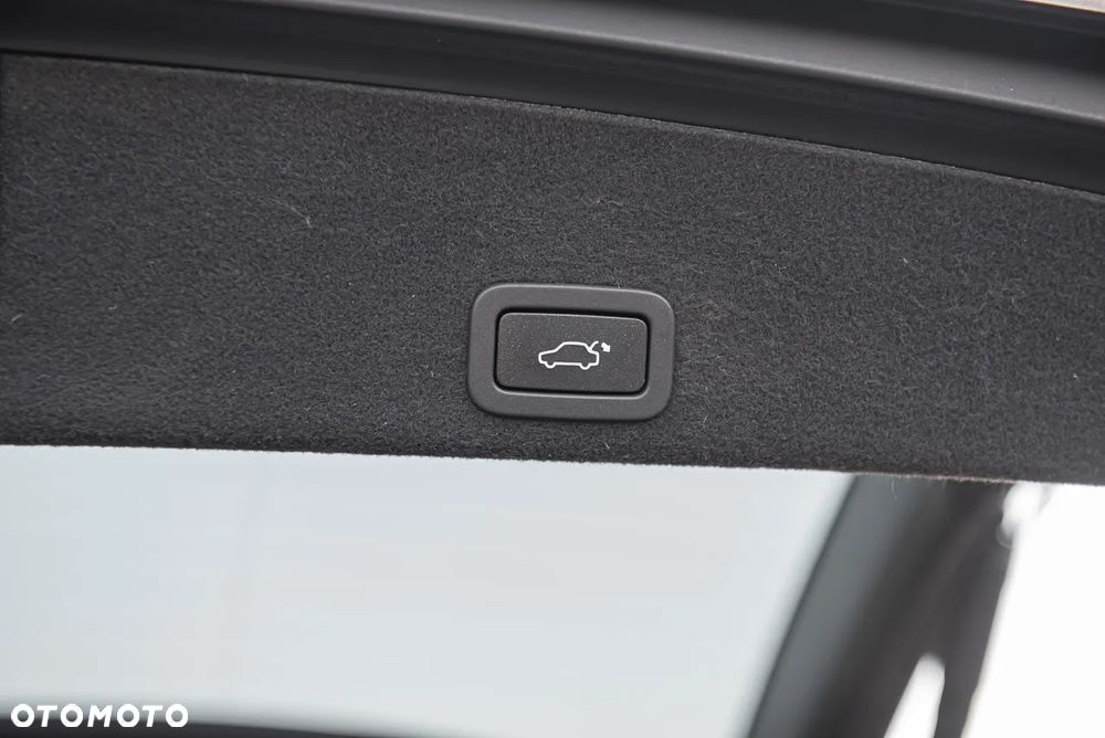 Volvo XC 60 D4 AWD Geartronic Momentum - 33