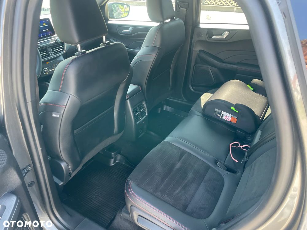 Ford Kuga 1.5 EcoBoost FWD ST-Line X - 14
