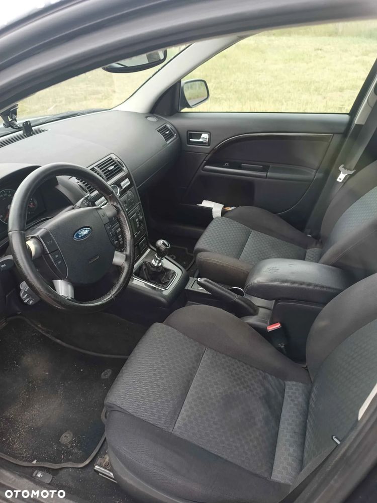 Ford Mondeo 2.0 TDCI Ghia X - 12