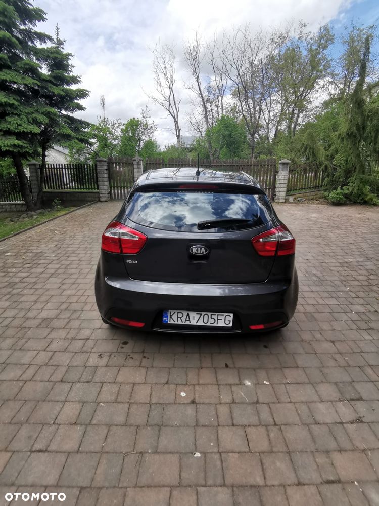 Kia Rio 1.2 Edition 7 - 10