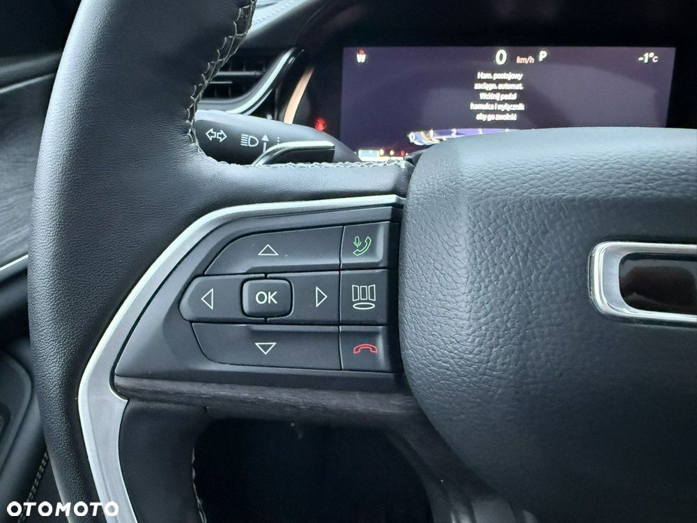 Jeep Grand Cherokee - 37