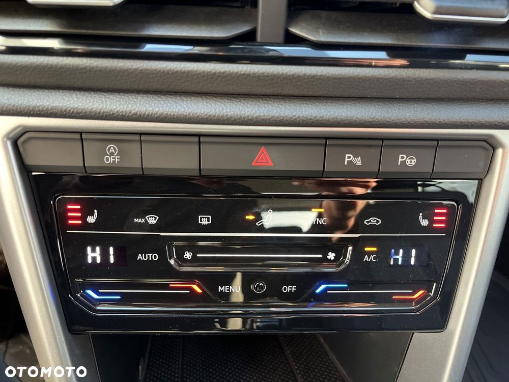Volkswagen T-Roc - 26