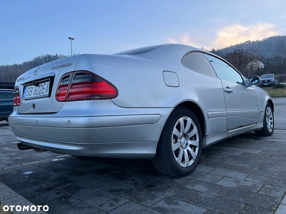 Mercedes-Benz CLK - 8