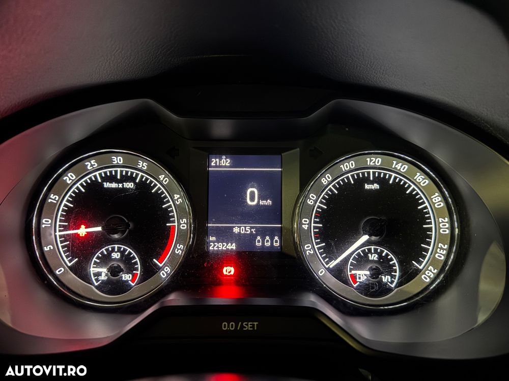 Skoda Octavia 2.0 TDI Style - 24