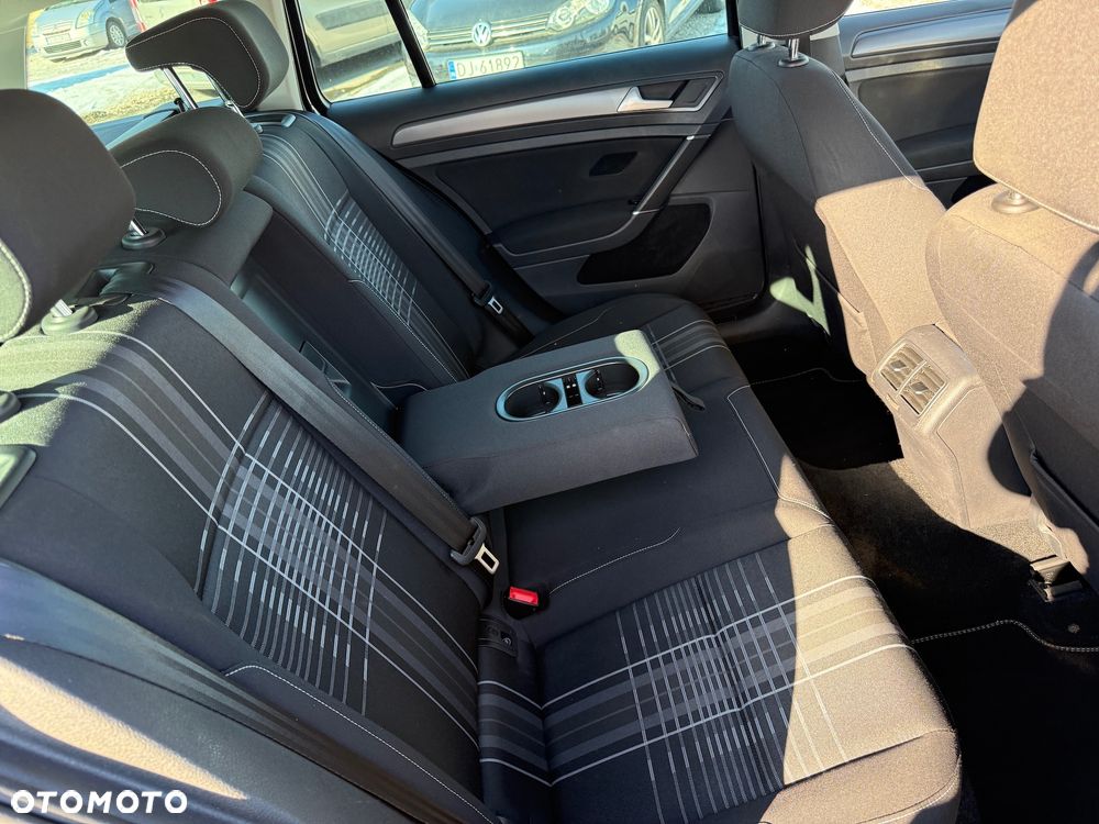 Volkswagen Golf 1.6 TDI BlueMotion Technology Lounge - 15