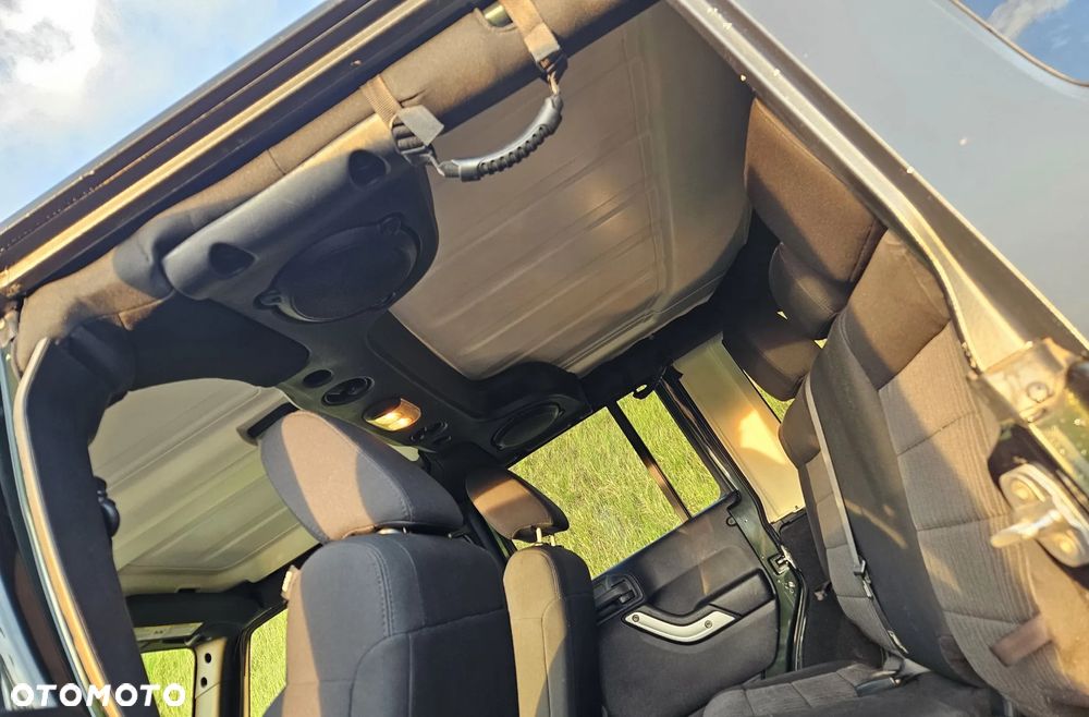 Jeep Wrangler 2.8 CRD Unlim Rubicon - 18