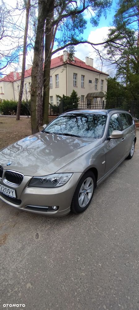 BMW Seria 3 320i - 12