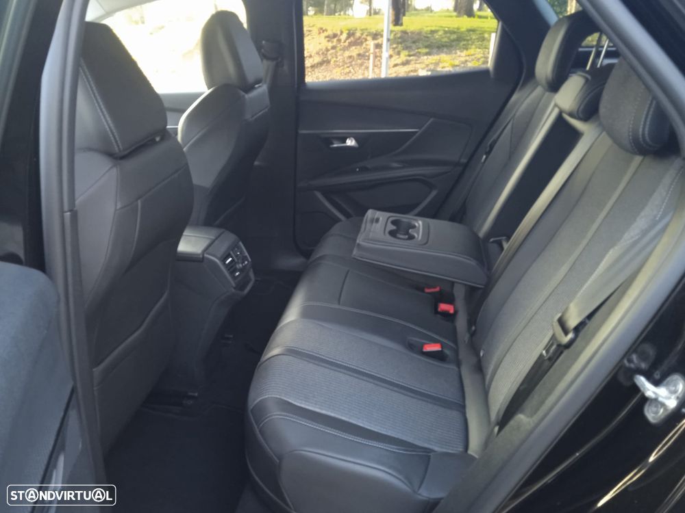 Peugeot 3008 1.6 Hybrid Allure Pack e-EAT8 - 36