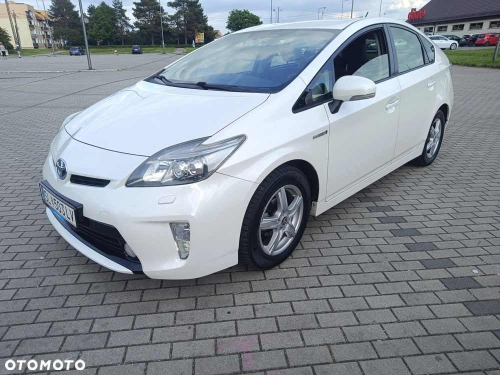 Toyota Prius 1.8 HSD Prestige - 11