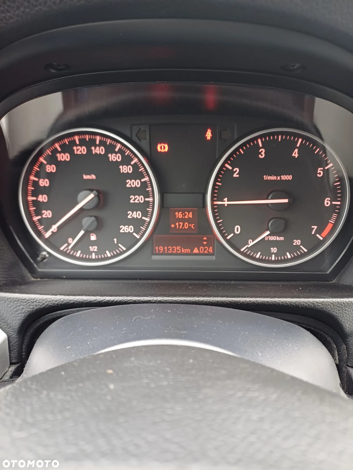 BMW Seria 3 318i - 11