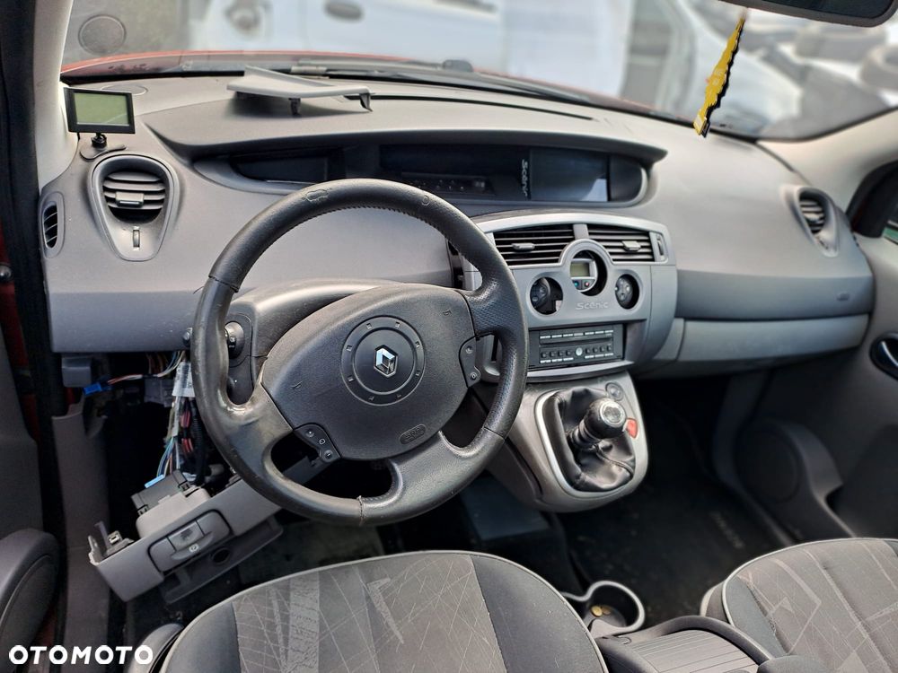 Megane Scenic II (03-06r.) 1.9 Dci 115KM. Silnik F9Q 812 Skrzynia PK6 018 lakier TEB76 – Red of Fire BC. GWARANCJA !!! Przód Tył Zestaw Komplet Drzwi Klapa Zderzak Błotnik Maska Grill Atrapa Szyba Pas Lampa Lusterko Boczki Fotel Kanapa Kokpit Deska Rozdzielcza Przełącznik Włącznik Sterownik Przewody Wiązka Instalacja Moduł Komputer Czujnik Listwa Pompa Alternator Wtryski Głowica Rozrusznik Kompresor Sprzęgło Dwumas Silnik Skrzynia ABS Klimatyzacji Paliwa Wspomagania Kolektor Turbina Przepustnica Zawór Chłodnica Koło Hak Belka Sanki Zawieszenie Mcpherson Półoś Amortyzator Wydech Tłumik Zacisk Most - 7
