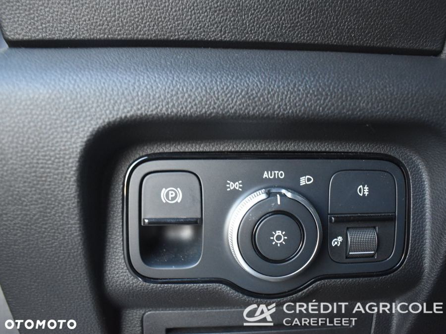 Mercedes-Benz Klasa T 180 d Progressive - 23