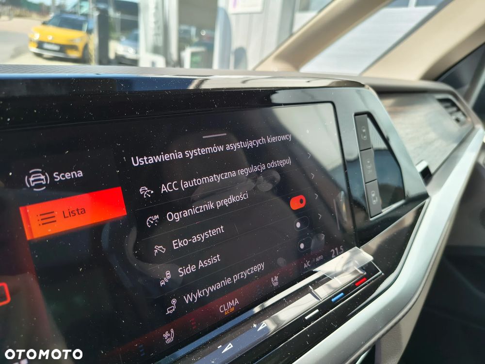 Volkswagen Multivan 2.0 TDI L2 Style DSG - 23