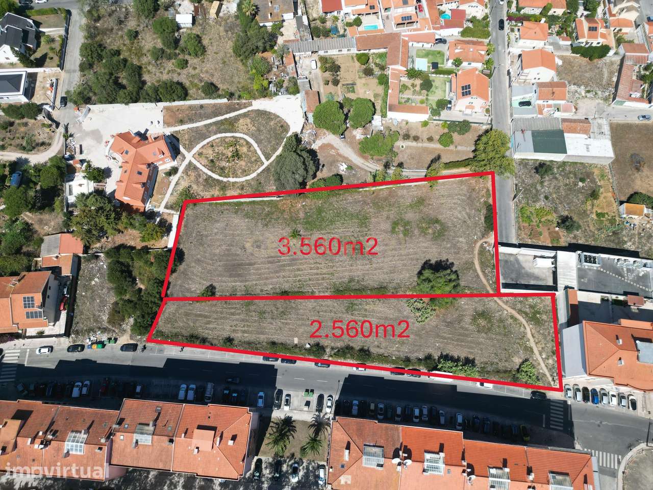 TERRENO URBANO EM MEM MARTINS SINTRA, COM VISTA PARA PALÁCIO DA PENA E - Grande imagem: 2/43