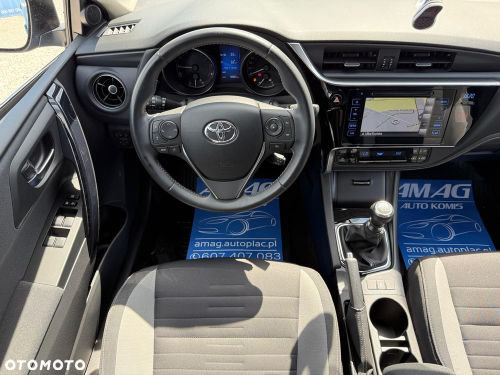 Toyota Auris 1.6 Premium Comfort - 22