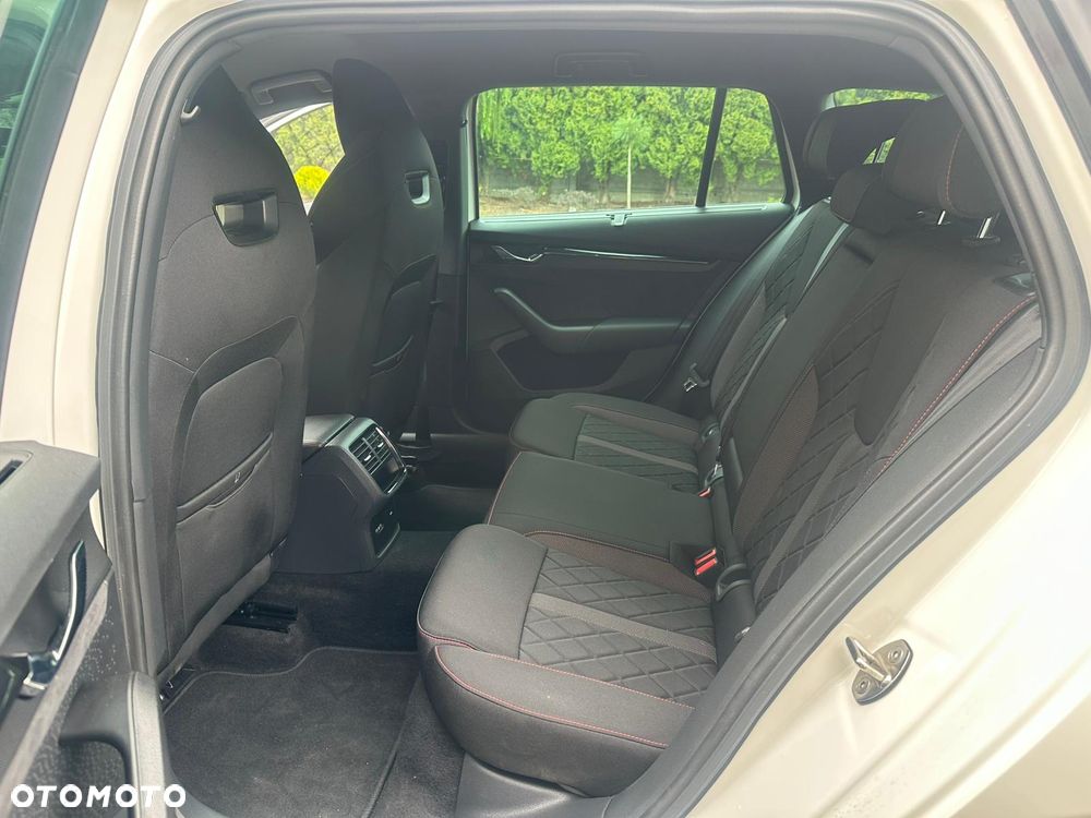 Skoda Octavia 2.0 TSI RS Plus - 15