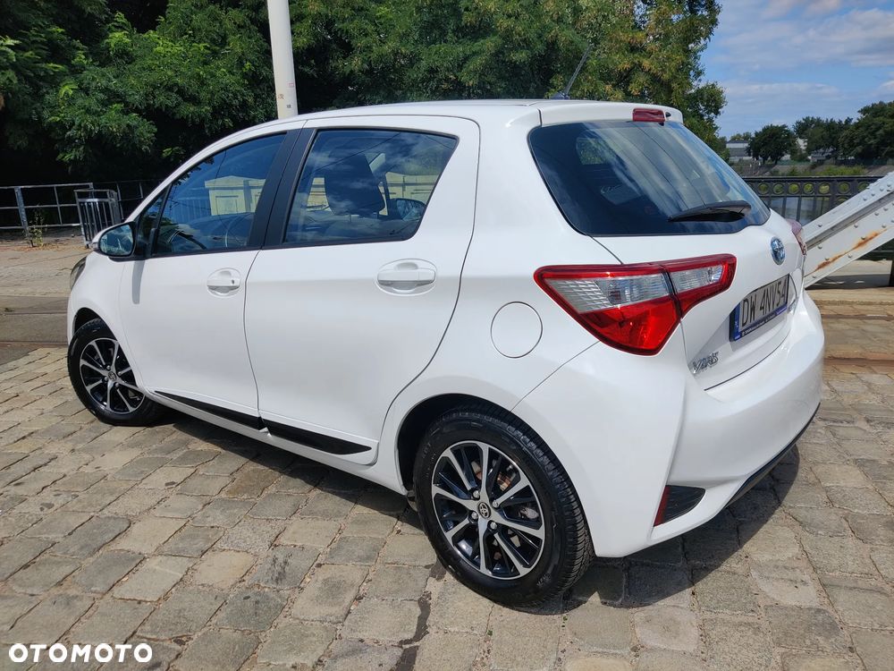 Toyota Yaris Hybrid 100 Premium EU6 - 8