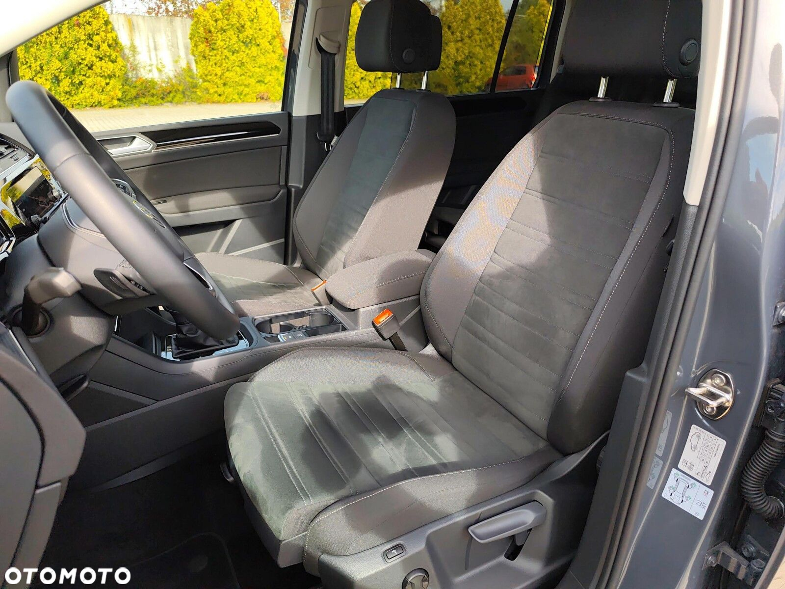 Volkswagen Touran 1.5 TSI EVO Highline DSG - 11
