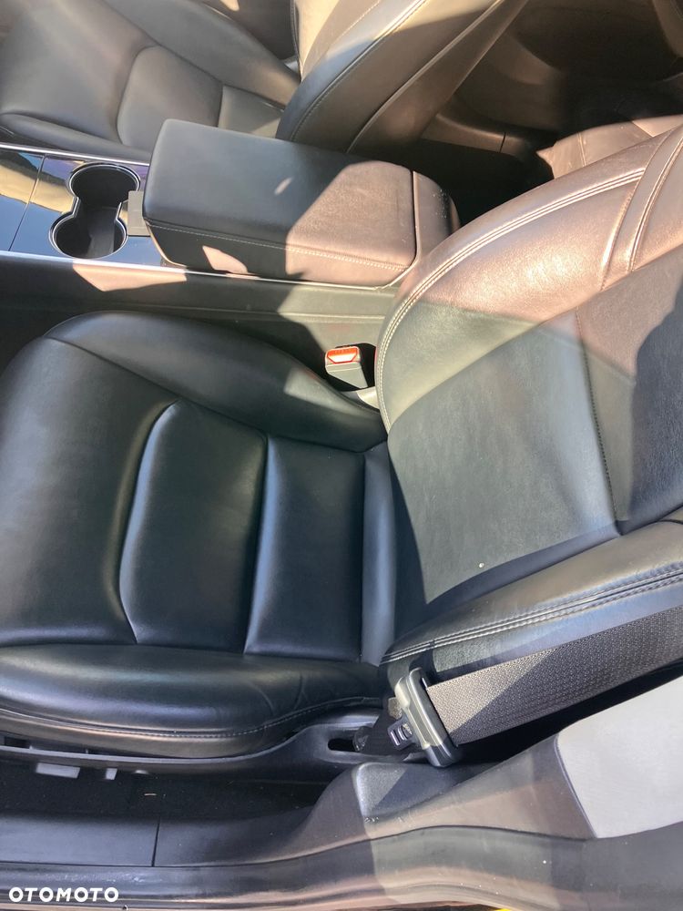 Tesla Model 3 Standard Reichweite Plus Hinterradantrieb - 12