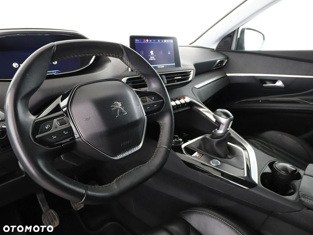 Peugeot 3008 1.6 BlueHDi Allure S&S - 15