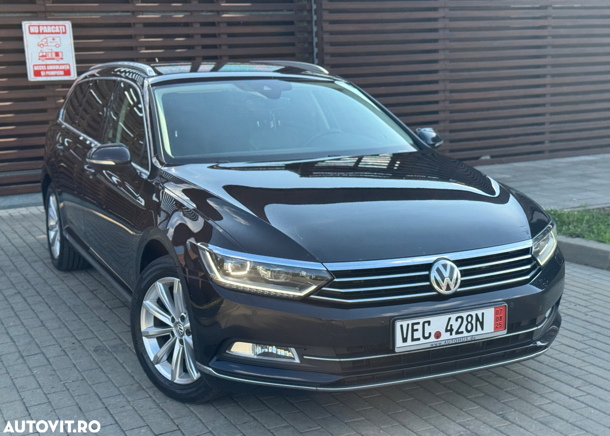 Volkswagen Passat Variant 2.0 TDI SCR DSG (BlueM. Tech) Highline - 2