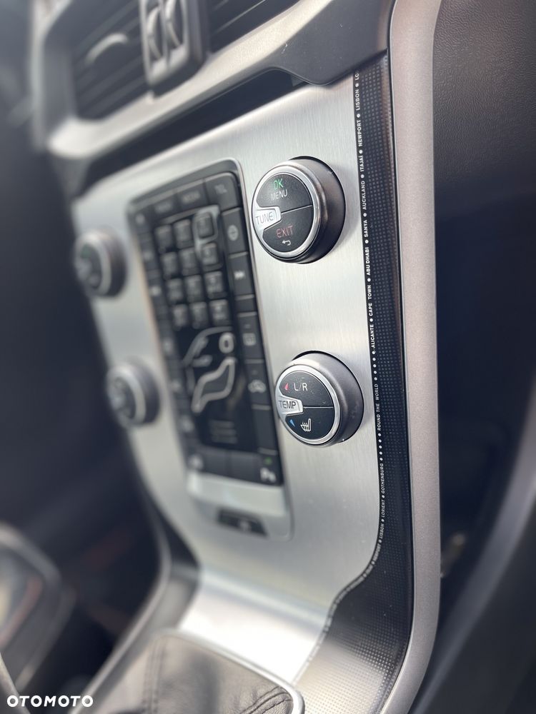 Volvo V40 D4 Drive-E Ocean Race - 30