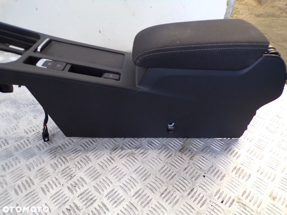 TUNEL ŚRODKOWY VOLKSWAGEN PASSAT B8 - 4