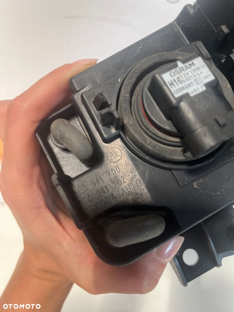 Skoda Octavia 3 III RS Halogen prawy przód 5E0941700A - 5