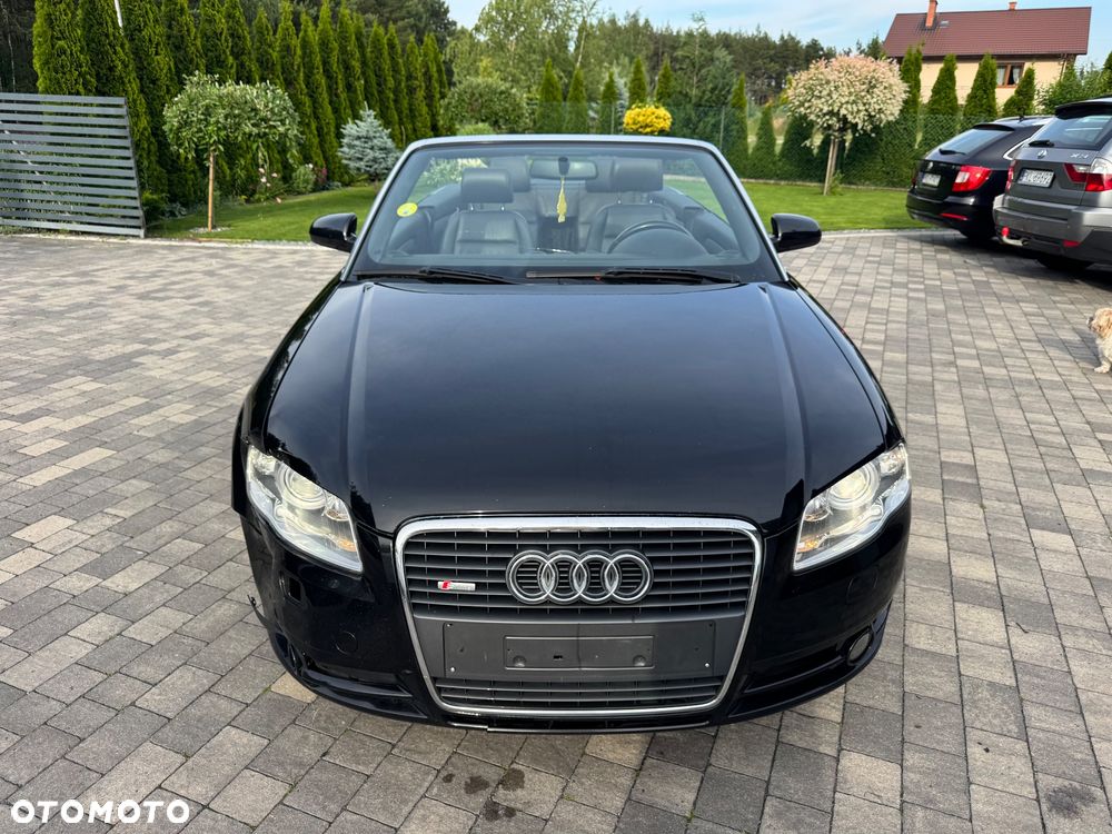 Audi A4 Cabrio 2.0 TDI DPF - 2